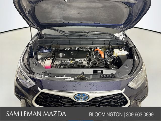 Used 2021 Toyota Highlander XLE AWD/4WD image 29