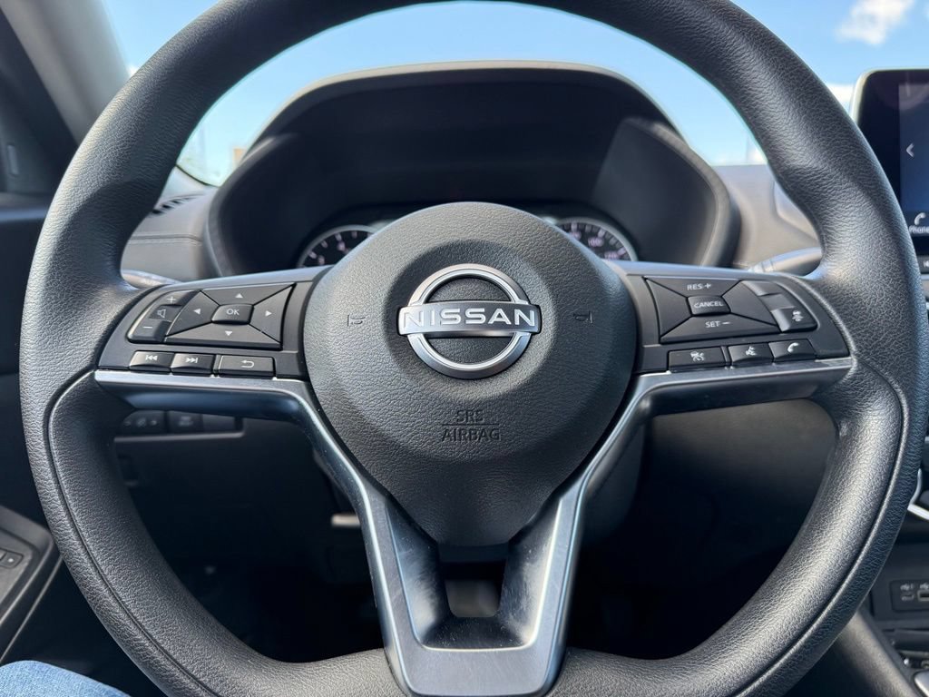 Used 2025 Nissan Sentra SV FWD image 38