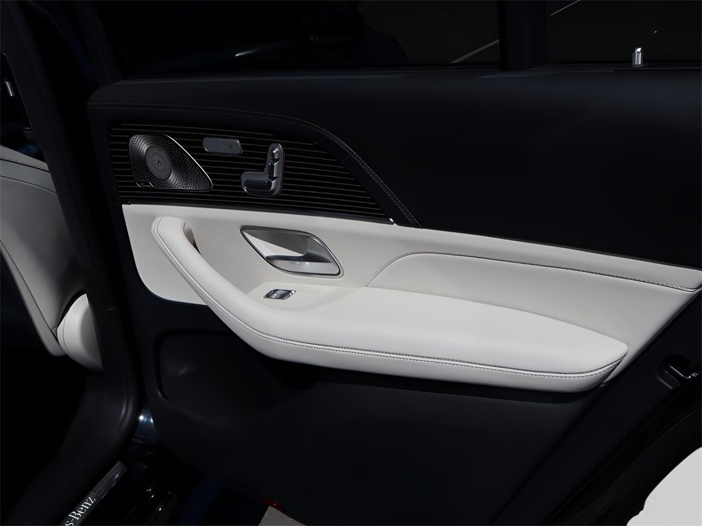 New 2026 Mercedes-Benz GLS 450 4MATIC image 11