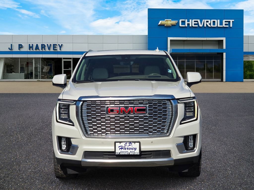 Used 2021 GMC Yukon XL Denali w/ Denali Premium Package image 2