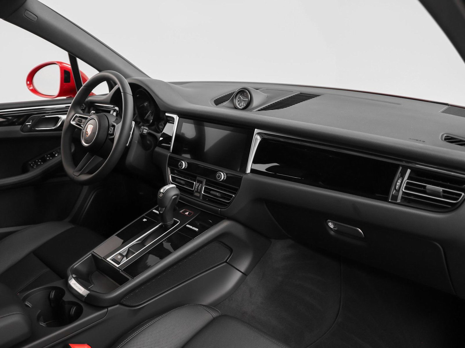 Certified 2025 Porsche Macan image 21