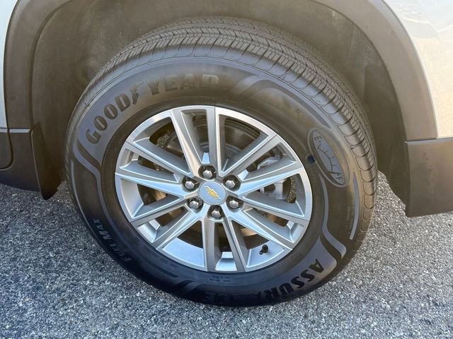 Used 2023 Chevrolet Traverse LT AWD/4WD image 5