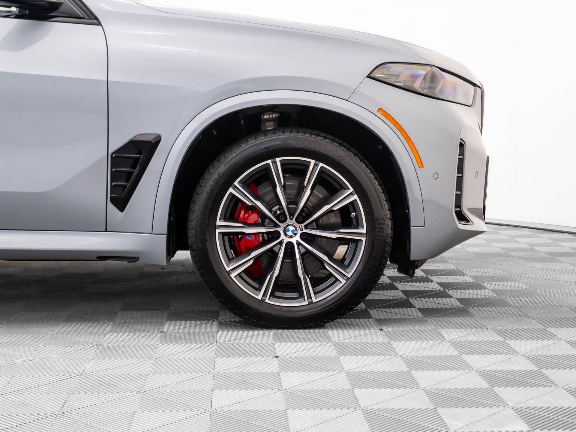 Certified 2025 BMW X5 M60i w/ Climate Comfort Package image 37