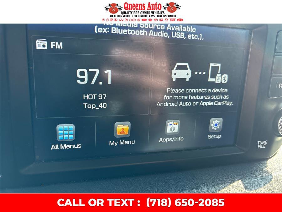 Used 2020 Hyundai Santa Fe SE image 40