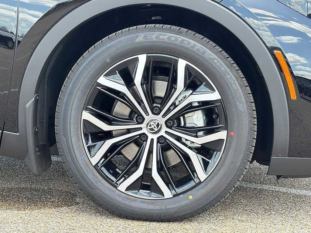 New 2026 Toyota Crown AWD/4WD image 7
