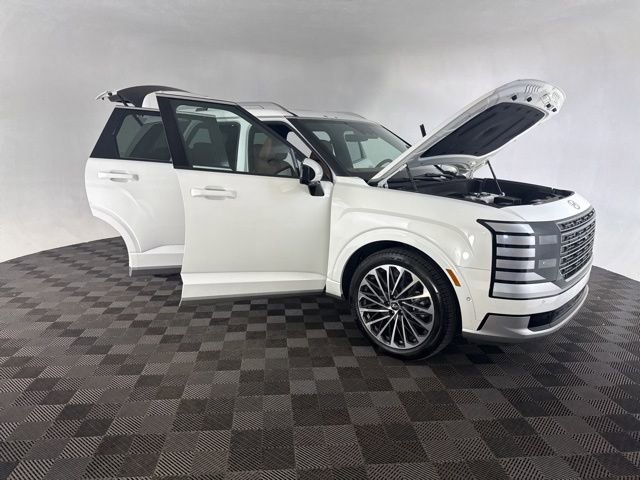 Used 2026 Hyundai Palisade Calligraphy image 16
