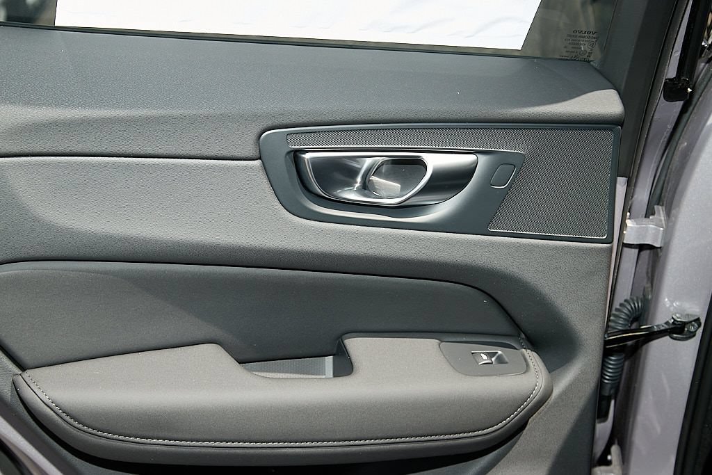 New 2026 Volvo XC60 B5 Plus w/ Climate Package AWD/4WD image 19