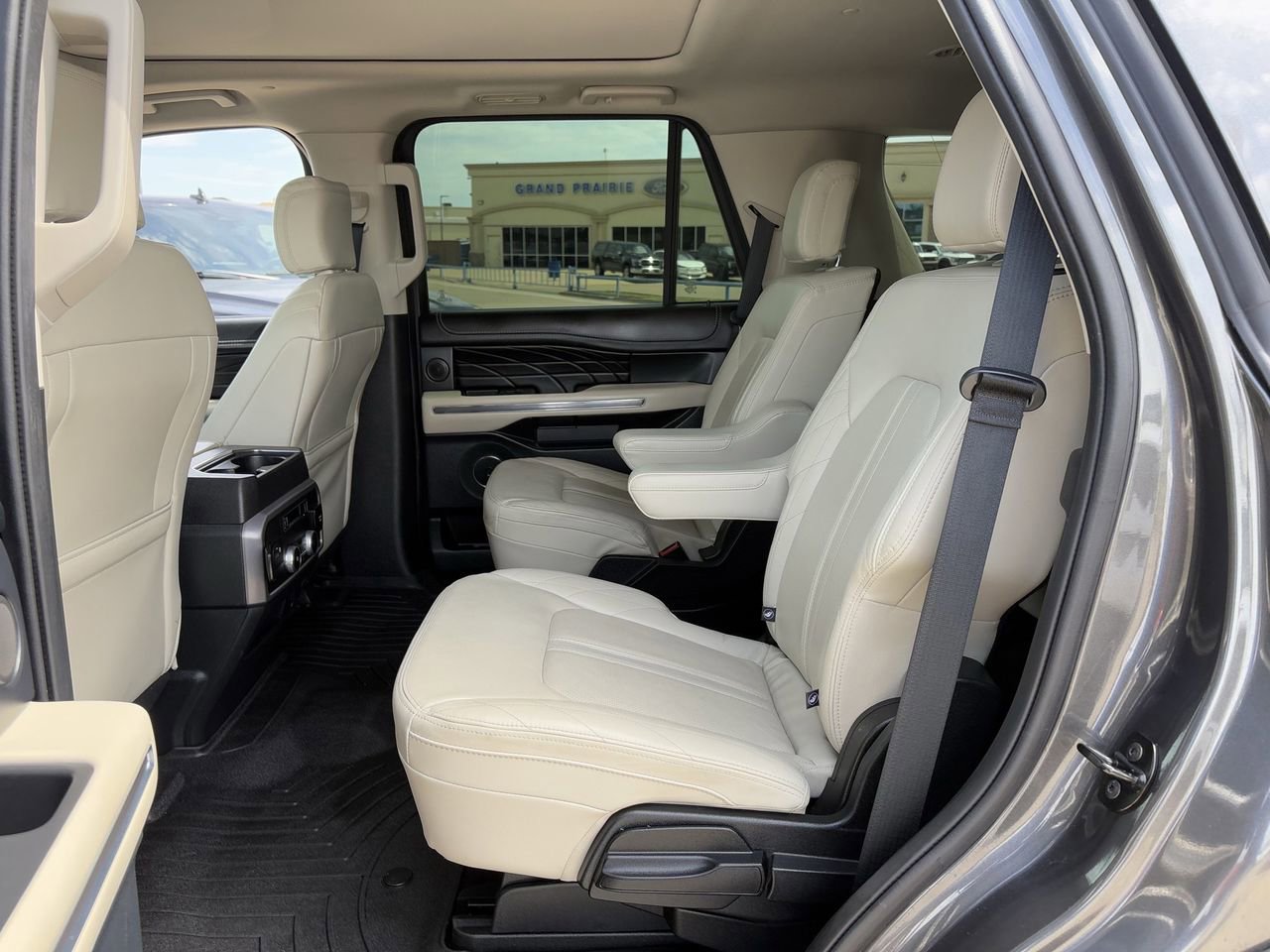 Used 2021 Ford Expedition Platinum AWD/4WD image 30