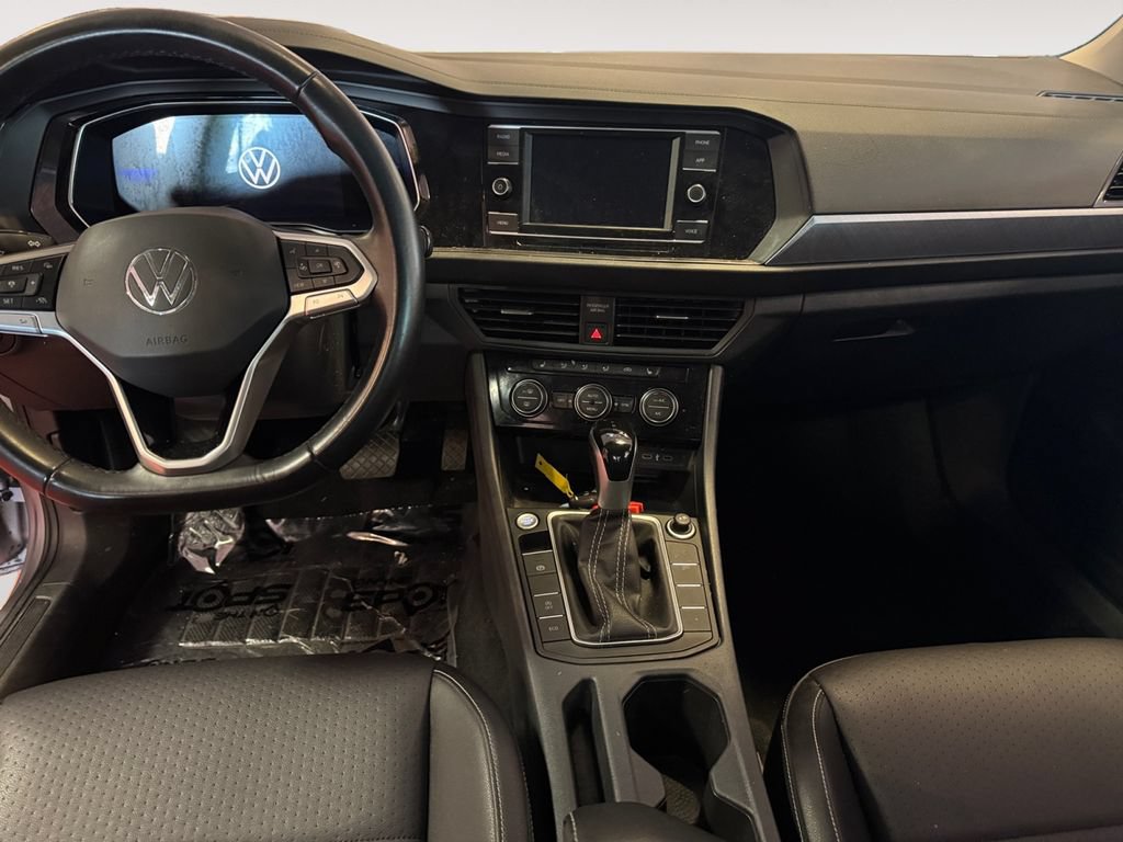 Used 2024 Volkswagen Jetta SE FWD image 10
