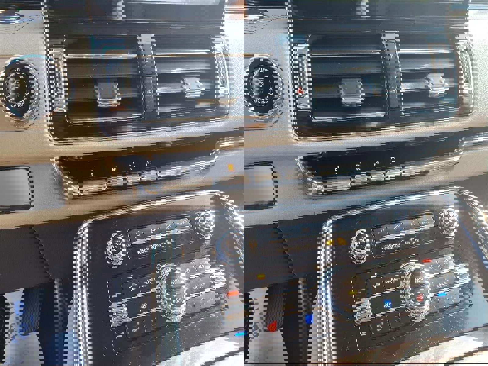 Used 2023 Lincoln Navigator Reserve image 11