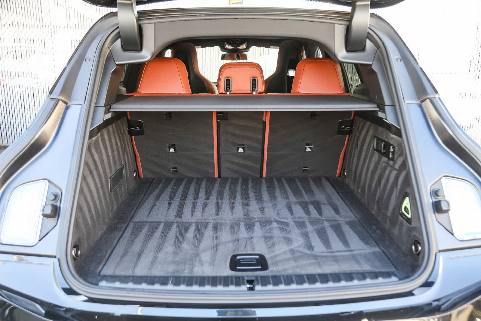 Used 2025 BMW iX xDrive50 image 21