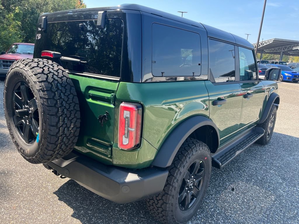 New 2025 Ford Bronco Outer Banks w/ Black Appearance Package image 21