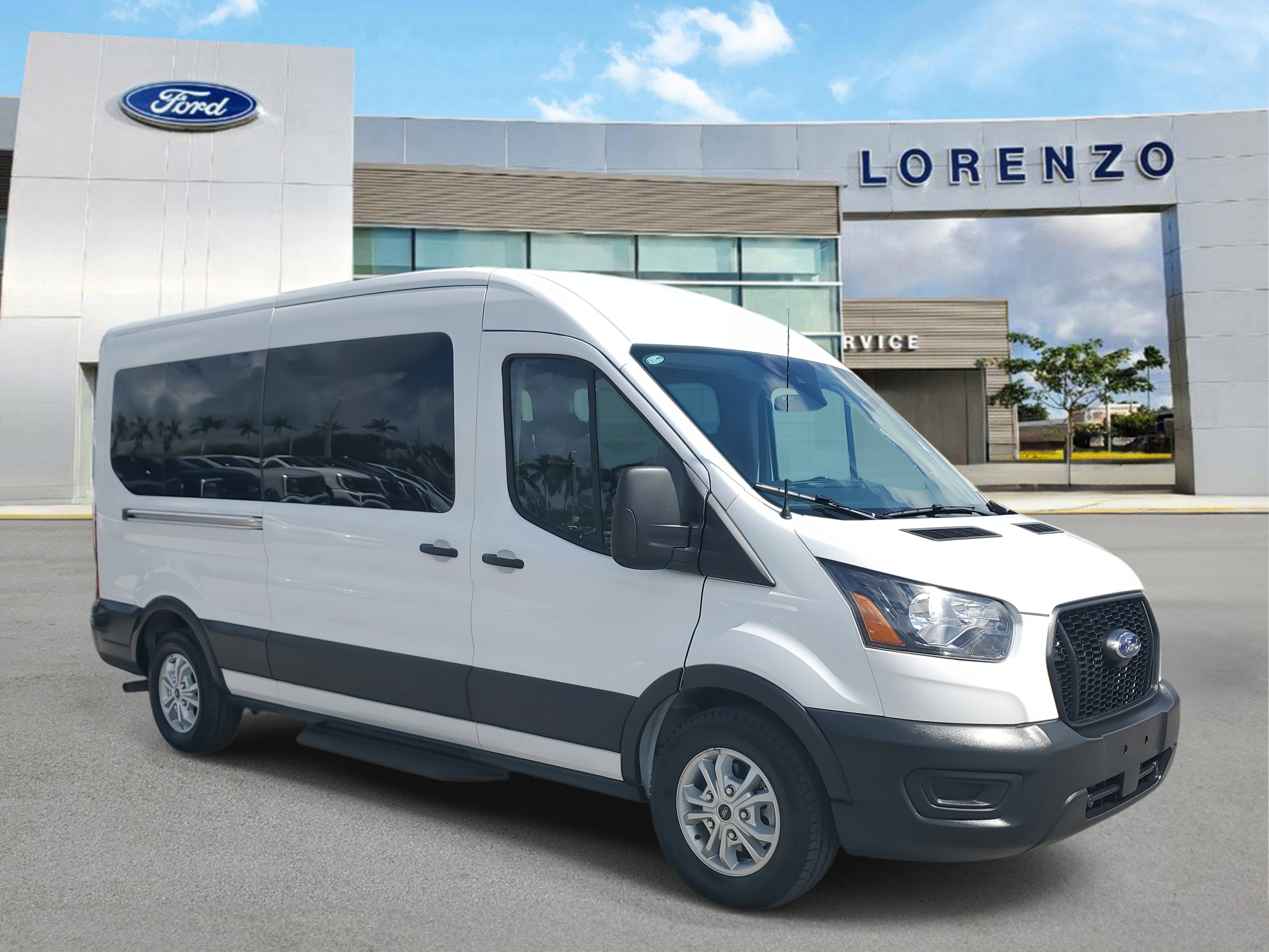 Used 2025 Ford Transit 350 XL image 3
