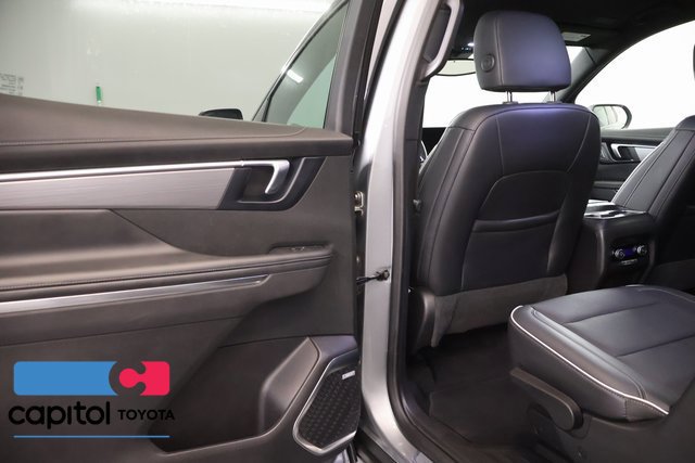 Used 2025 Buick Enclave Preferred AWD/4WD image 28
