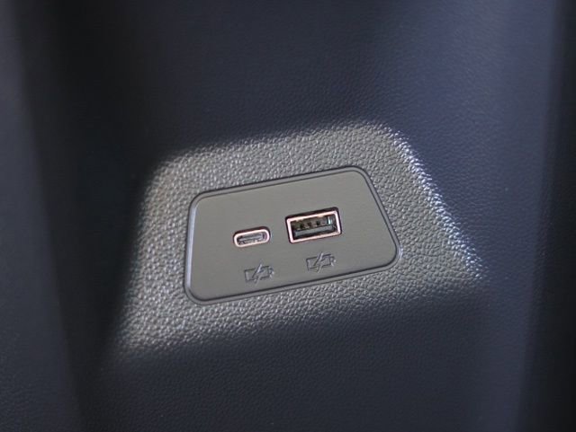 Used 2024 Buick Envision Preferred image 31