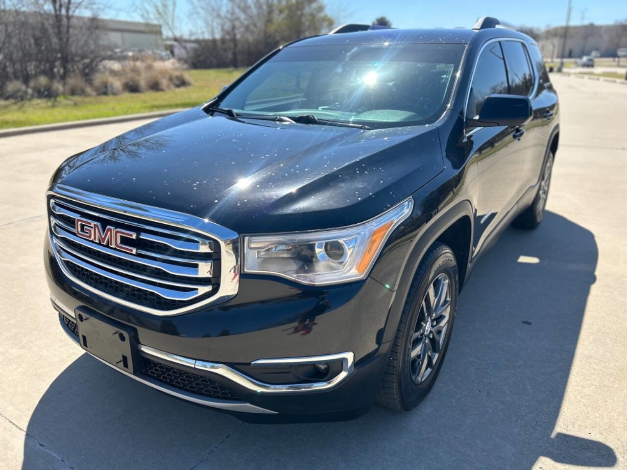 Used 2019 GMC Acadia SLT image 2