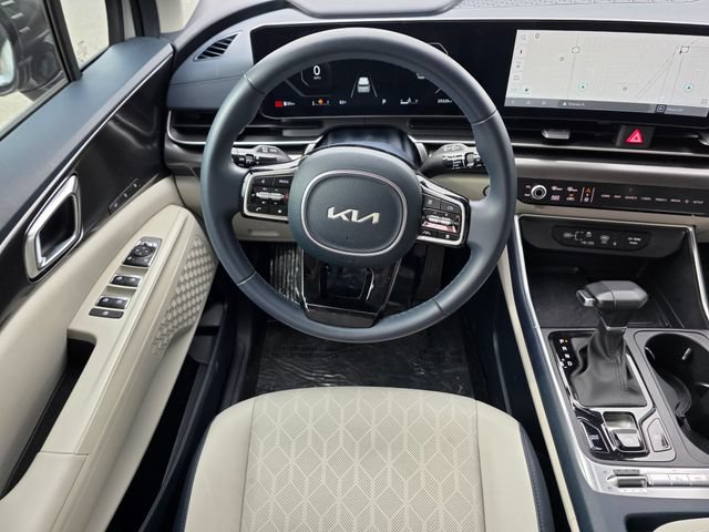 Used 2025 Kia Carnival SX FWD image 21