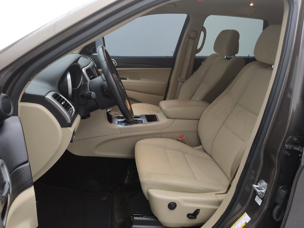 Used 2019 Jeep Grand Cherokee Laredo image 17