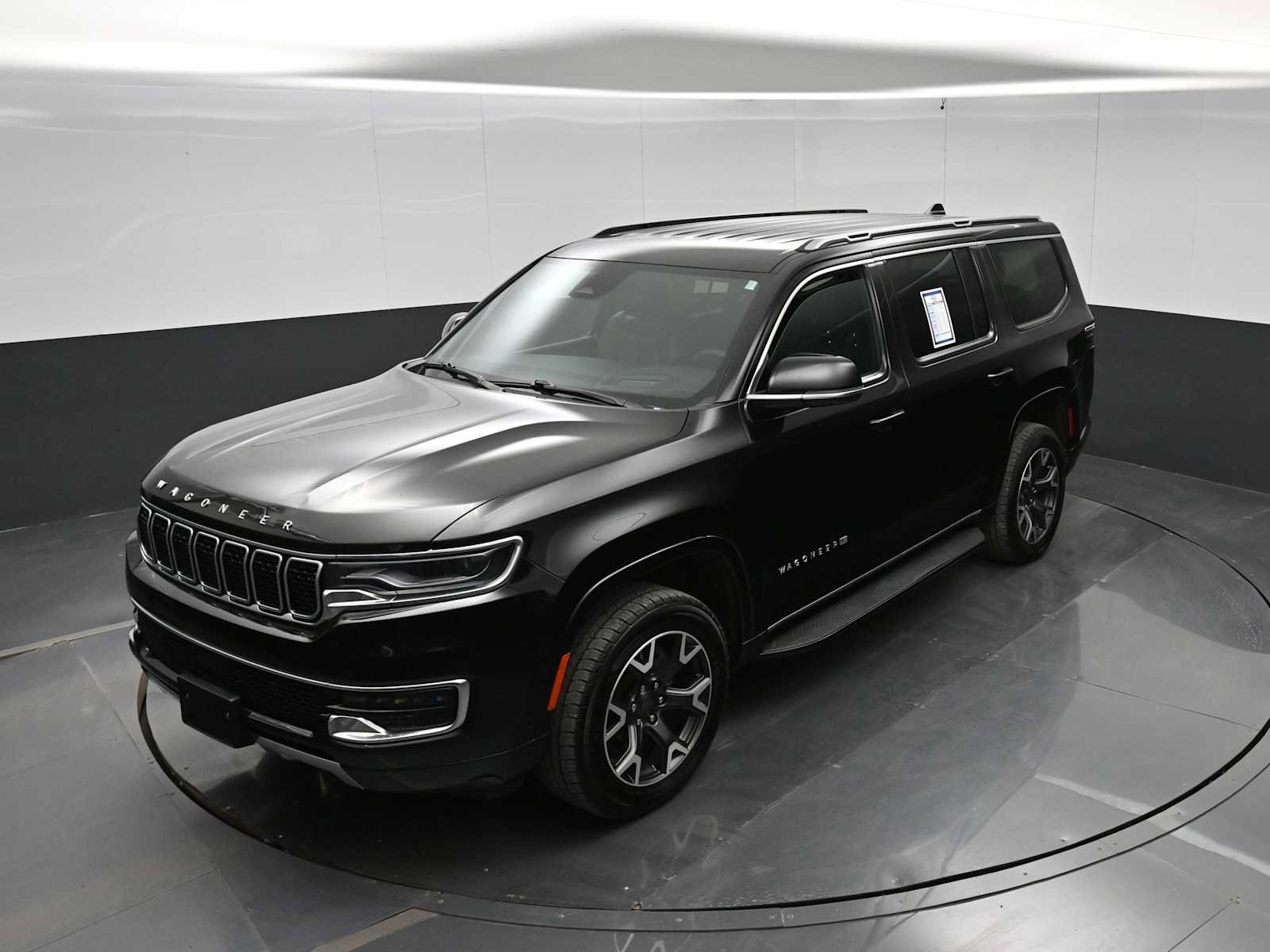 Used 2024 Jeep Wagoneer Series III AWD/4WD image 26