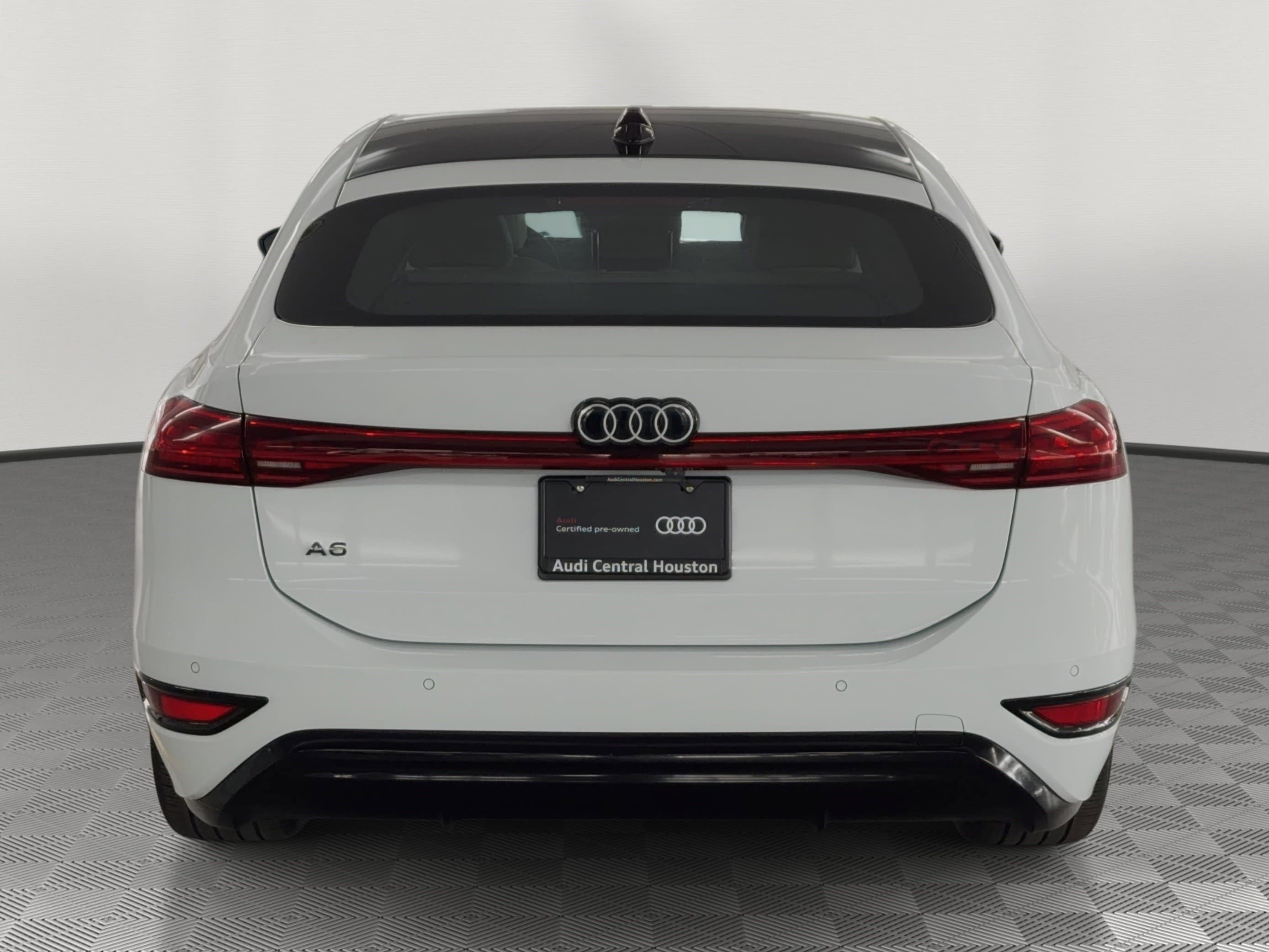 Used 2025 Audi A6 e-tron Premium Plus w/ Premium Plus image 10