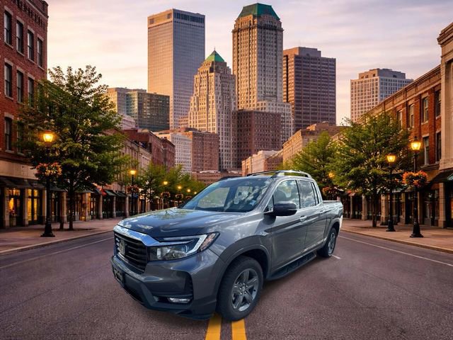 Used 2023 Honda Ridgeline RTL-E image 3