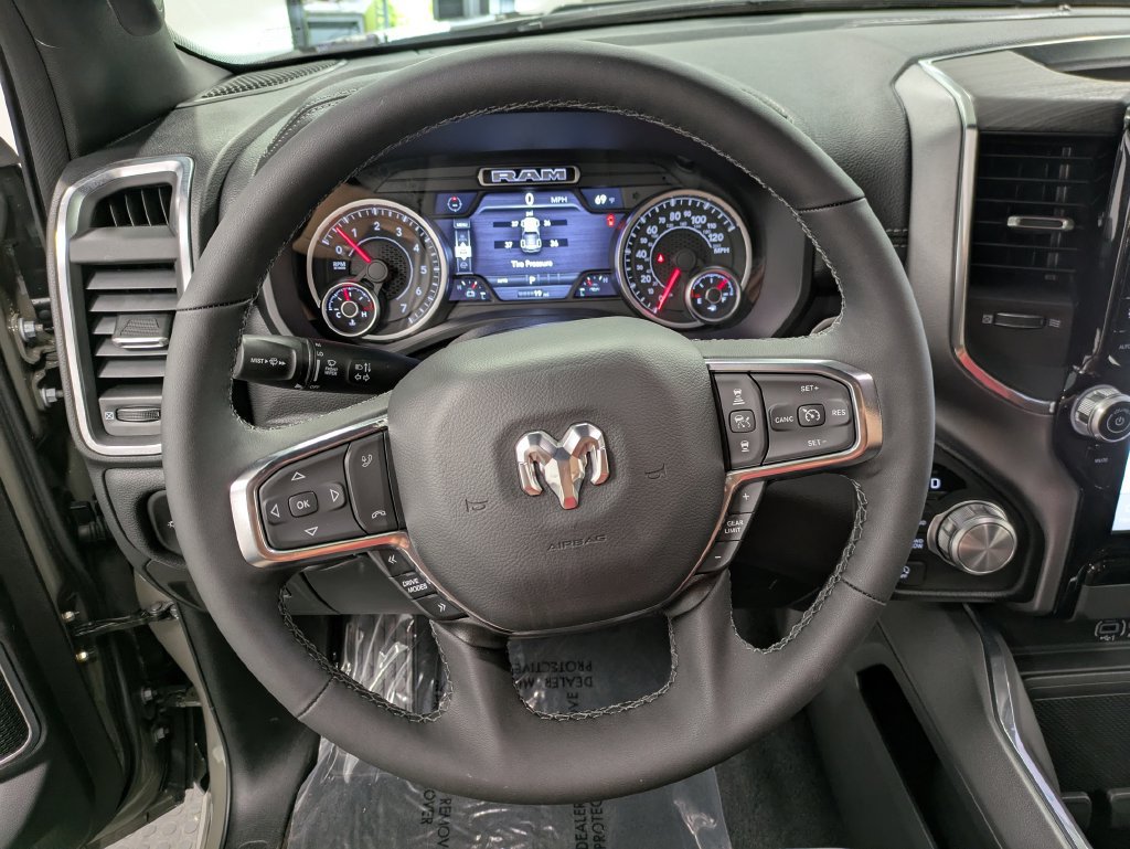 Used 2026 RAM 1500 Laramie AWD/4WD image 22