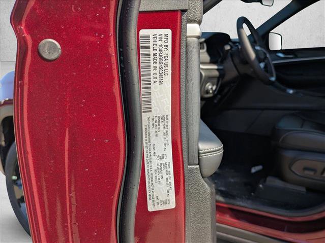 New 2025 Jeep Grand Cherokee Limited w/ Black Appearance Package image 19