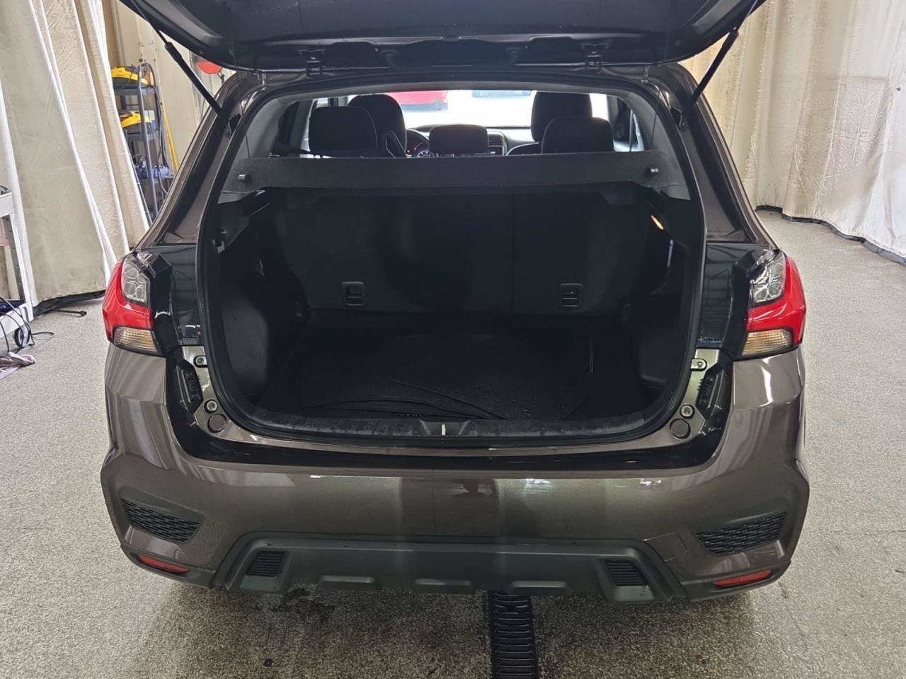 Used 2024 Mitsubishi Outlander Sport AWD image 9