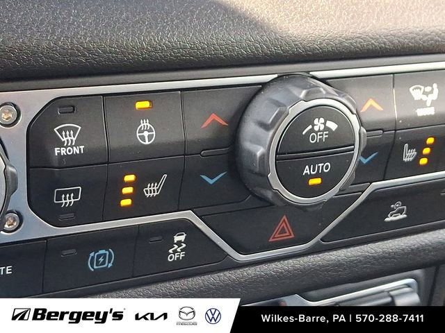 Used 2024 Jeep Wrangler Unlimited w/ Convenience Group image 26