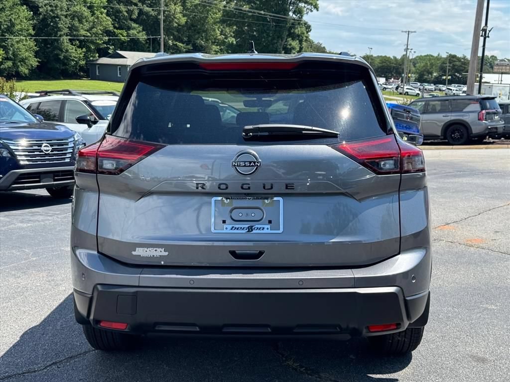 Certified 2026 Nissan Rogue Dark Armor FWD image 4