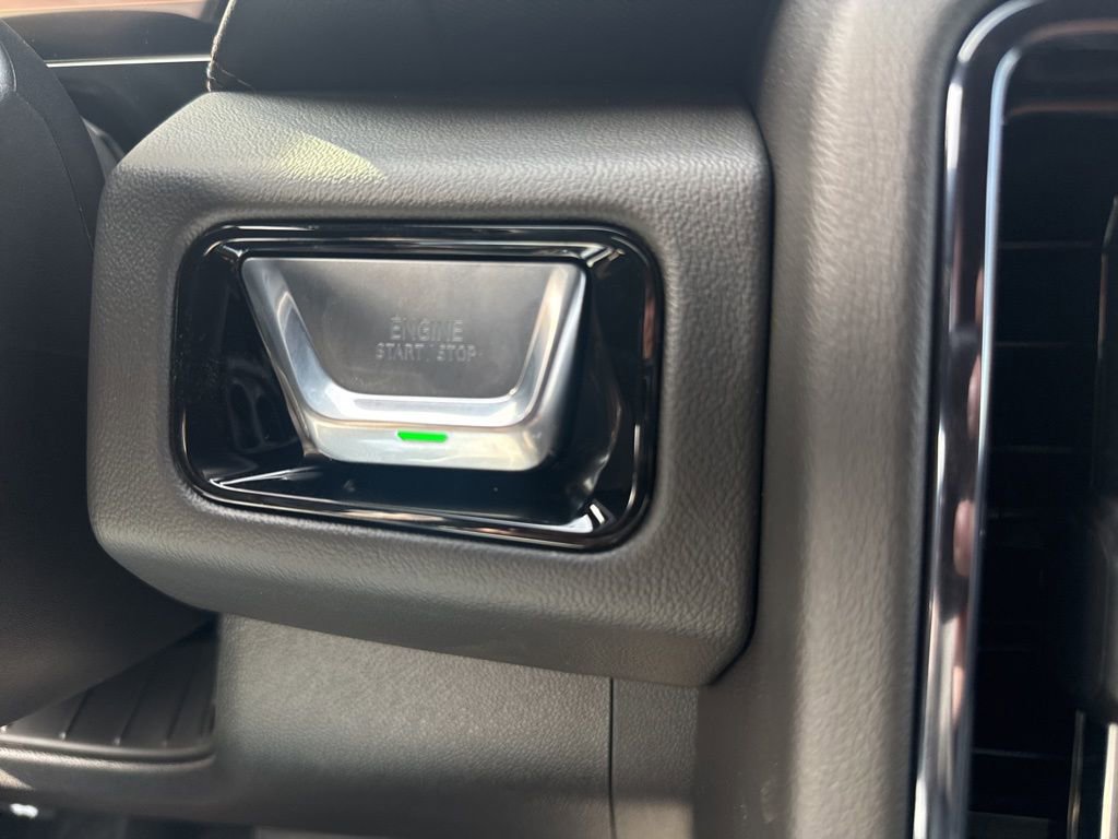 New 2026 GMC Yukon AT4 image 25