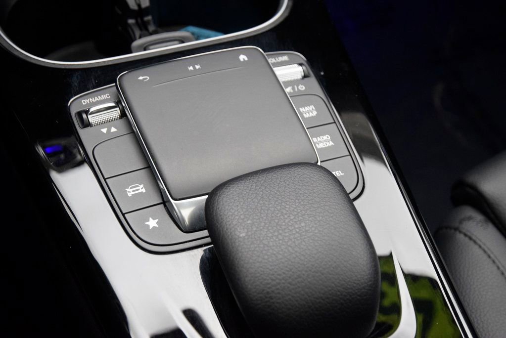 Used 2023 Mercedes-Benz CLA 250 image 31