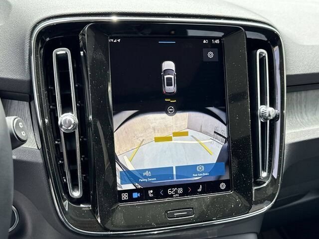 New 2024 Volvo XC40 B5 Plus w/ Climate Package AWD/4WD image 12