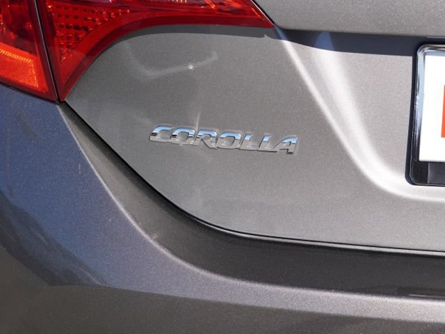 Used 2017 Toyota Corolla XSE w/ Carpet Mat Package (TMS) FWD image 10