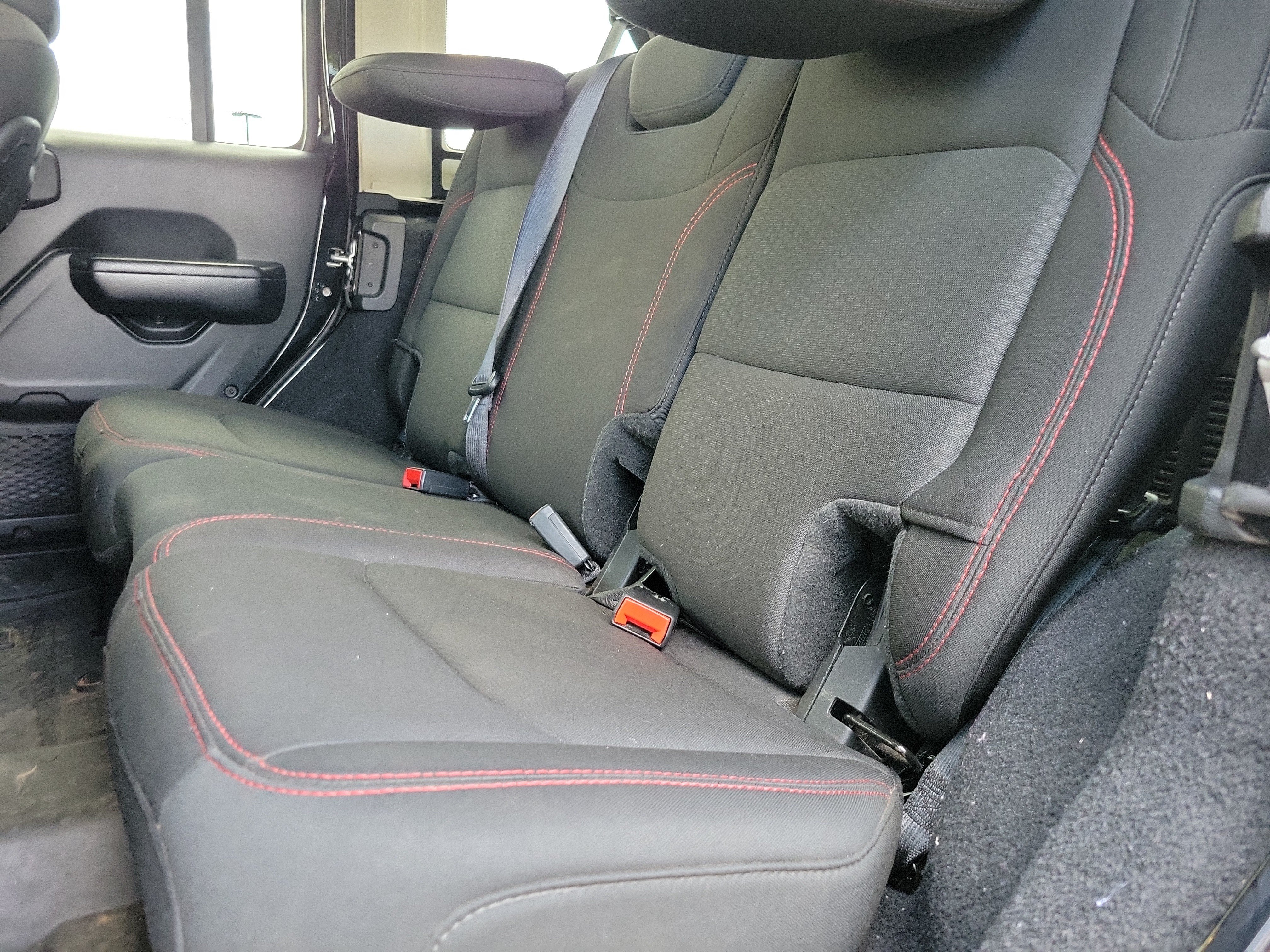 Used 2019 Jeep Wrangler Unlimited Rubicon w/ Dual Top Group AWD/4WD image 7