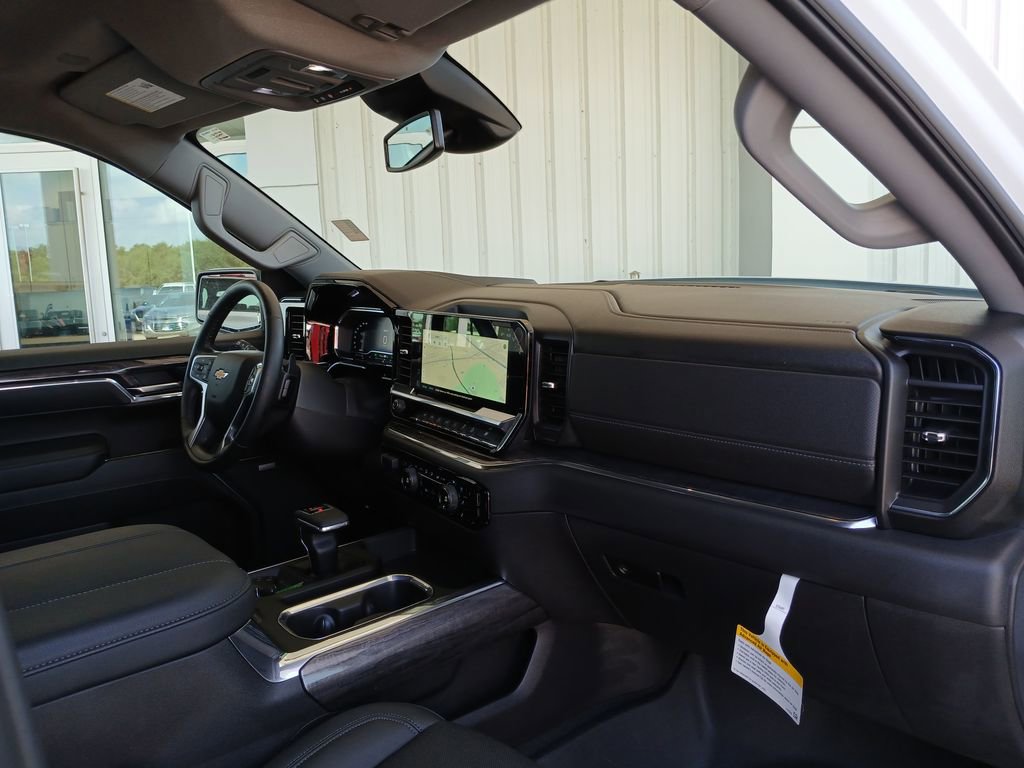 Used 2025 Chevrolet Silverado 1500 LTZ image 30
