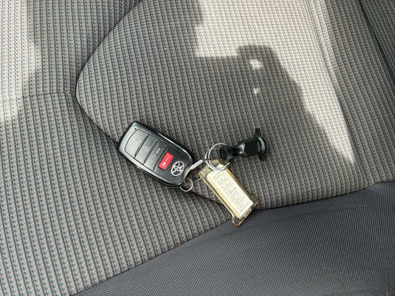 Used 2025 Toyota Highlander LE image 17