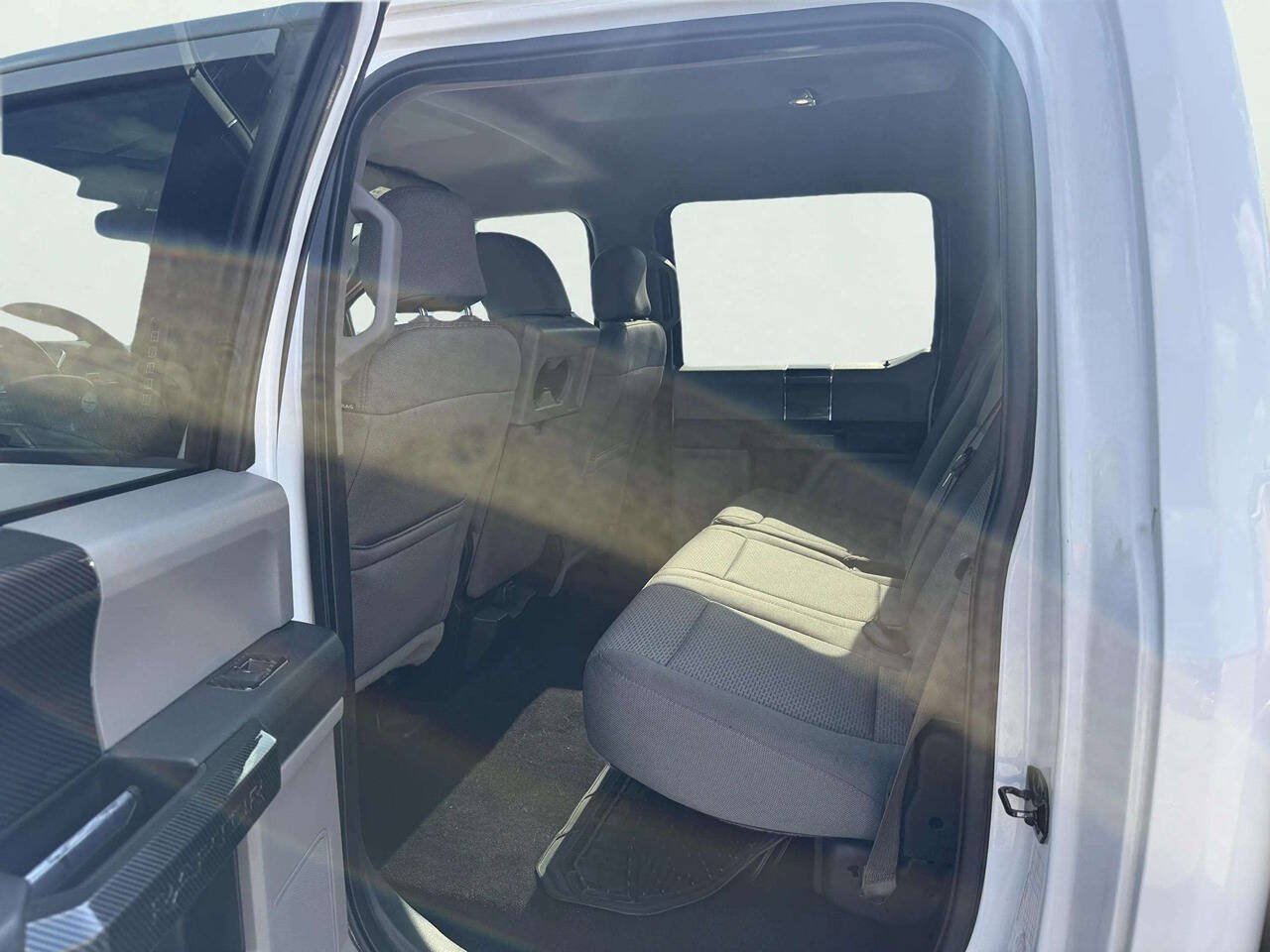 Used 2016 Ford F150 4x4 SuperCrew image 11