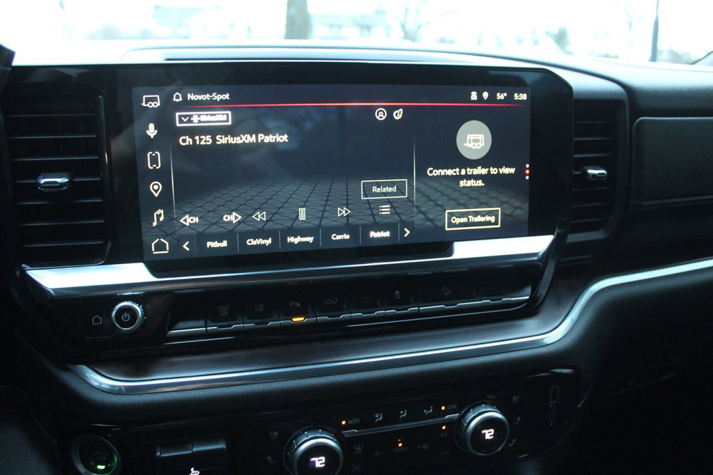 Used 2024 GMC Sierra 2500 SLT w/ SLT Convenience Package image 16