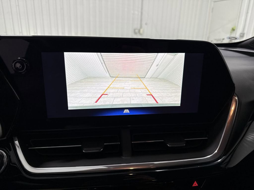 Used 2024 Chevrolet Trax RS w/ Driver Confidence Package image 15