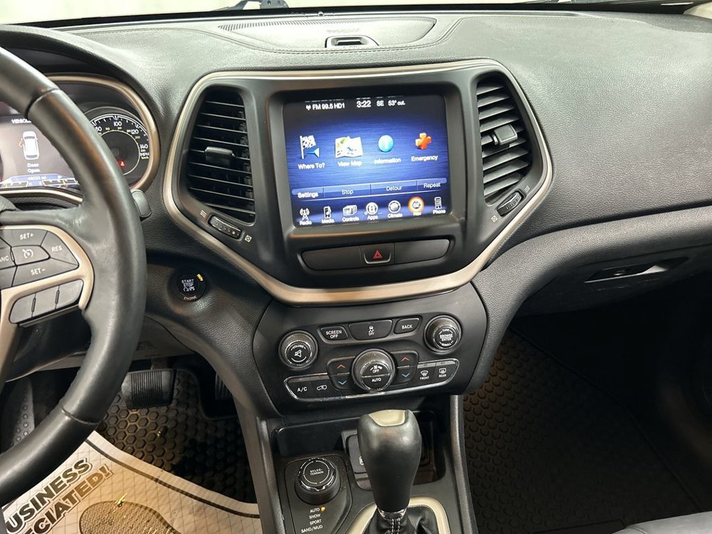 Used 2016 Jeep Cherokee Limited AWD/4WD image 19