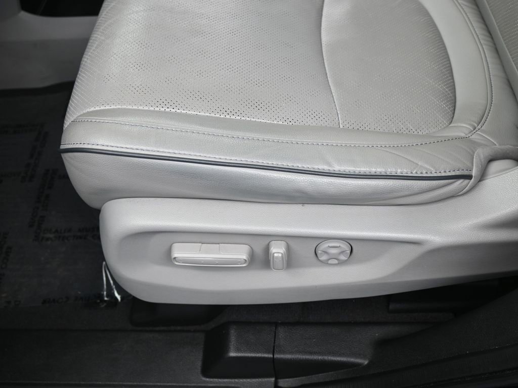 Used 2021 Honda Odyssey Elite image 16