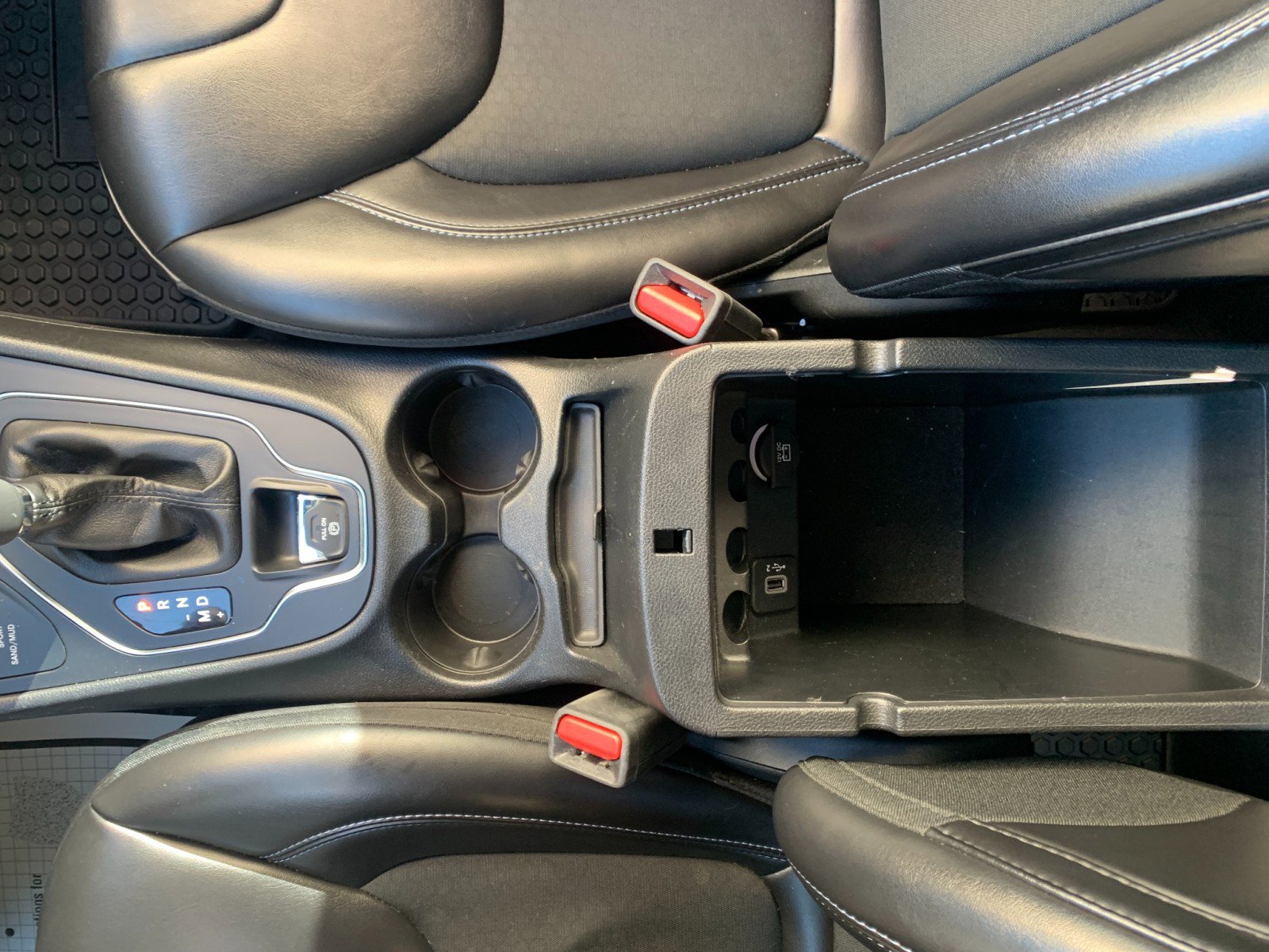 Used 2019 Jeep Cherokee Latitude Plus w/ Cold Weather Group image 24