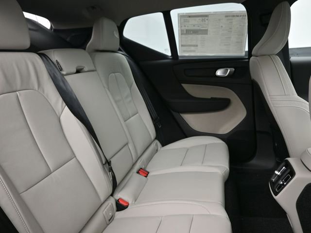 New 2026 Volvo XC40 B5 Ultra w/ Protection Package Premier image 32