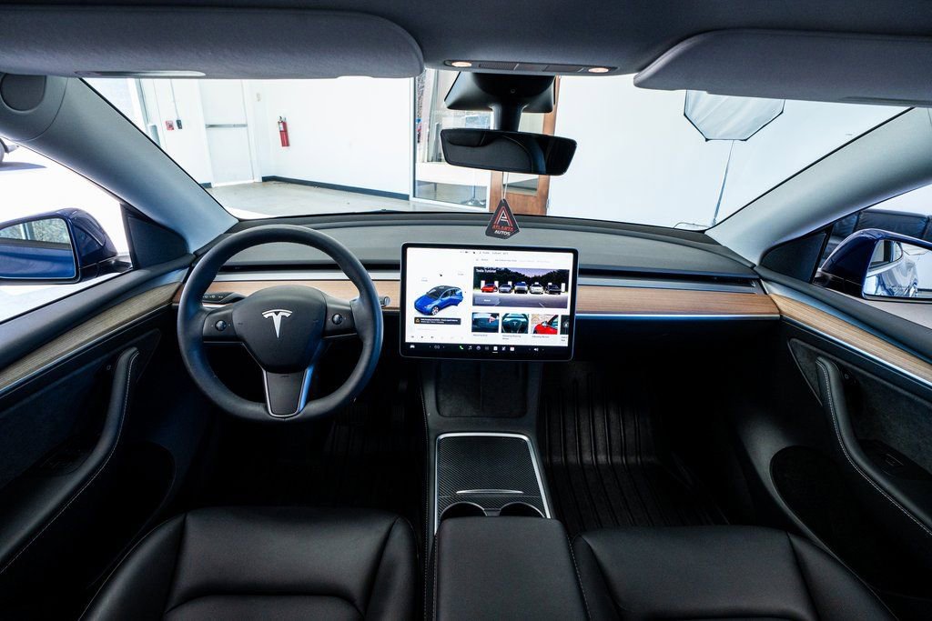Used 2023 Tesla Model Y Long Range image 51