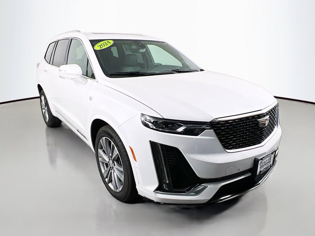 Used 2024 Cadillac XT6 Premium Luxury w/ Technology Package image 3