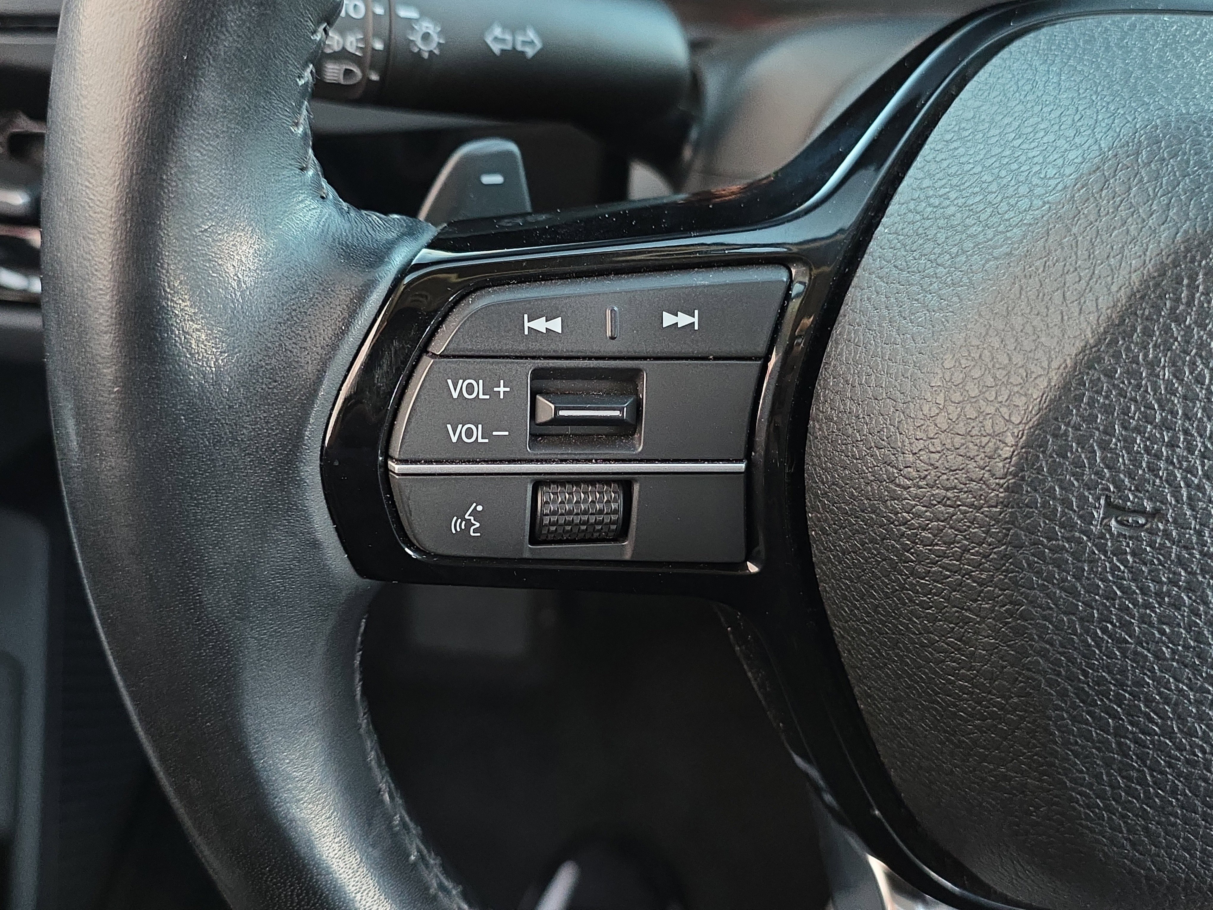 Used 2023 Honda Accord Touring image 17