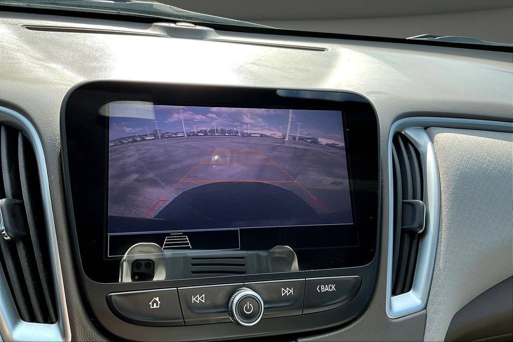 Used 2022 Chevrolet Malibu LS w/ Driver Confidence Package II FWD image 17