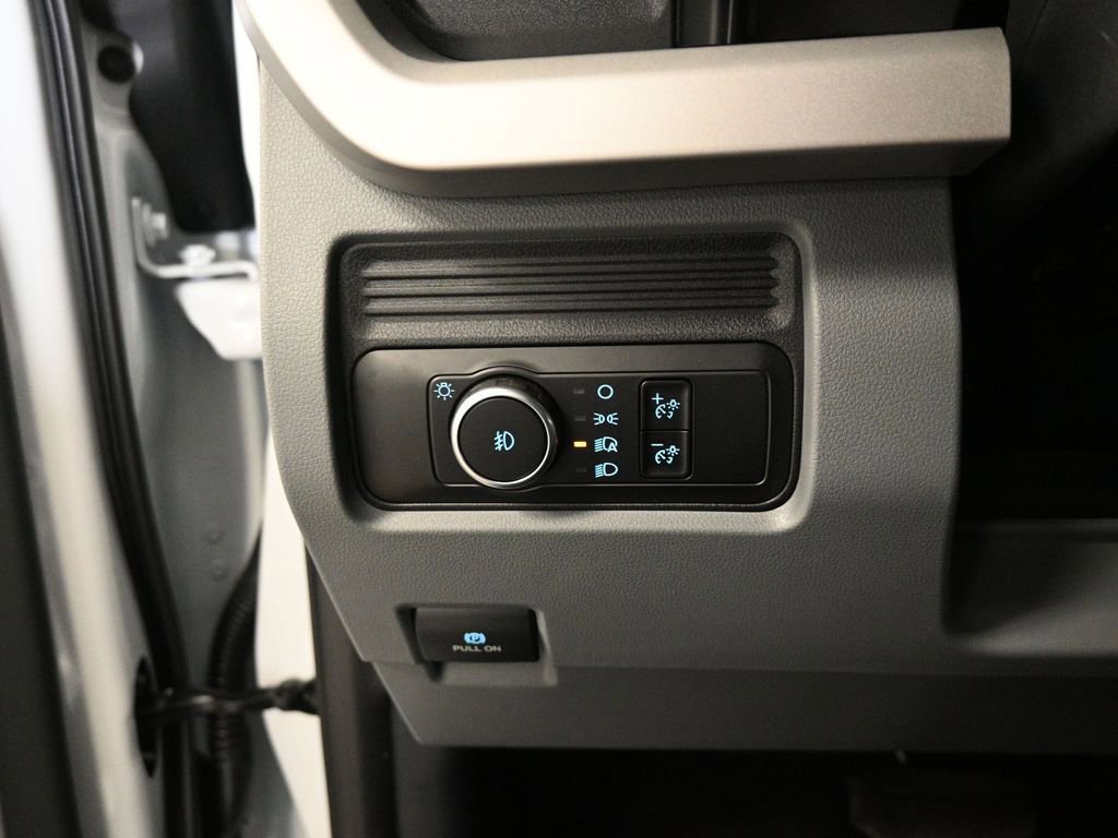 New 2026 Ford F550 2WD Crew Cab Super Duty image 14