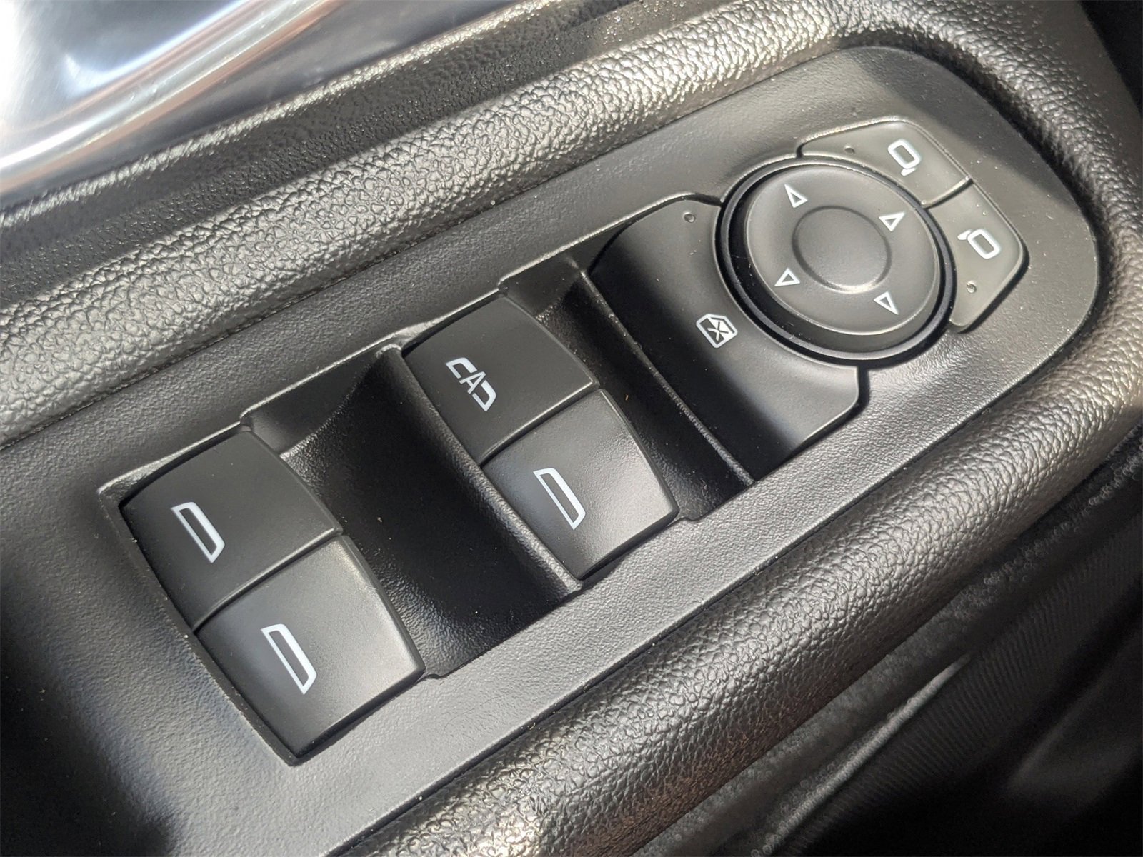 Used 2021 GMC Terrain SLT image 27